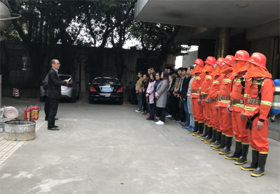 1517626316103470.jpg 消防演習(xí)-1.jpg